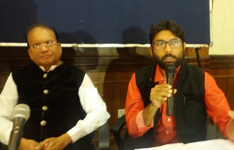 गुजरात: मोदी के मुख्यमंत्रित्व काल में हुए व्यापमं से भी बड़े घोटाले, संघ-बीजेपी से जुड़े नेता का सनसनीखेज आरोप