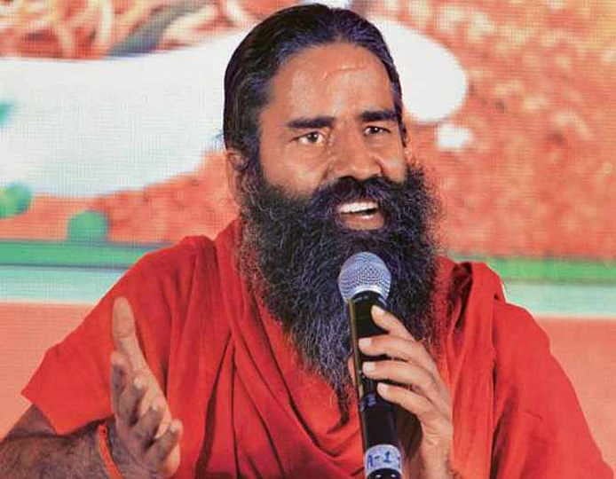 तीन राज्यों में बीजेपी की हार के बाद रामदेव के बदले सुर, कहा, 2019 में कौन होगा पीएम कहना मुश्किल