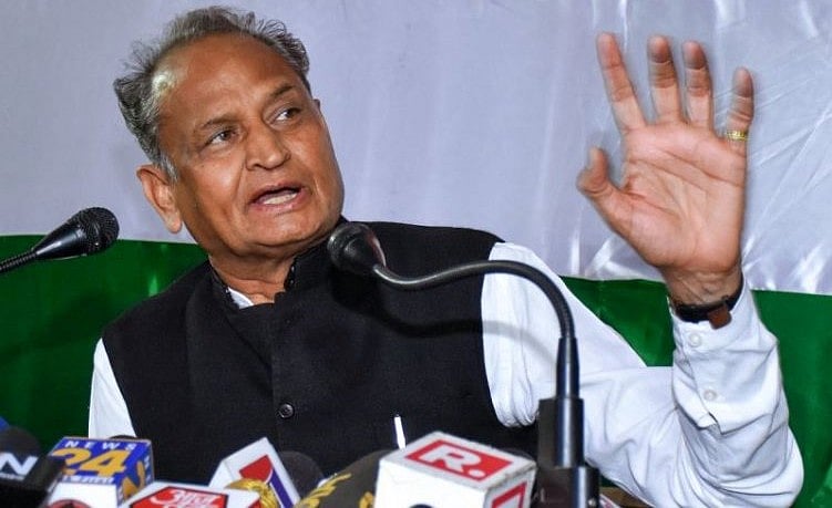अशोक गहलोतः राजस्थान की राजनीति का ऐसा ‘जादूगर’ जिसकी विनम्रता के विरोधी भी हैं कायल