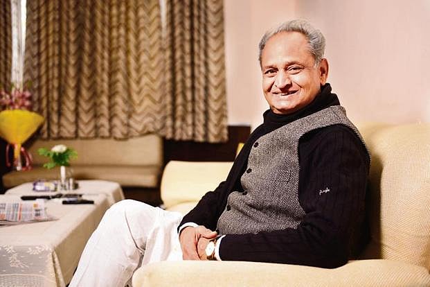 अशोक गहलोतः राजस्थान की राजनीति का ऐसा ‘जादूगर’ जिसकी विनम्रता के विरोधी भी हैं कायल