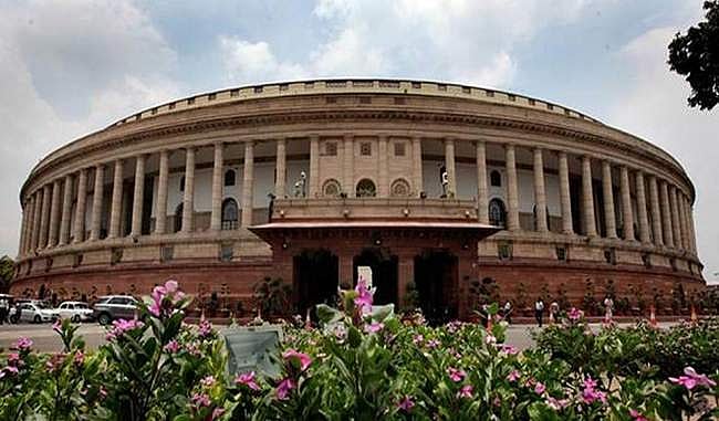 हंगामेदार रहा शीतकालीन सत्र का दूसरा दिन, राम मंदिर, राफेल और कावेरी मुद्दे पर दोनों सदनों की कार्यवाही स्थगित