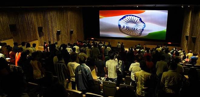 आकार पटेल का लेख: देशभक्ति सिर्फ राष्ट्रगान के समय भावुक होकर खड़े होना नहीं है !