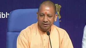 बुलंदशहर हिंसाः हाई लेवल मीटिंग में योगी ने नहीं लिया शहीद का नाम, सिर्फ अवैध बूचड़खानों पर की बात