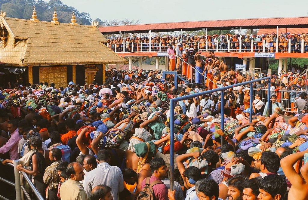 केरल: सबरीमाला मंदिर में ट्रांसजेंडर समुदाय के 4 लोगों को प्रवेश से रोका गया, जताई नाराजगी