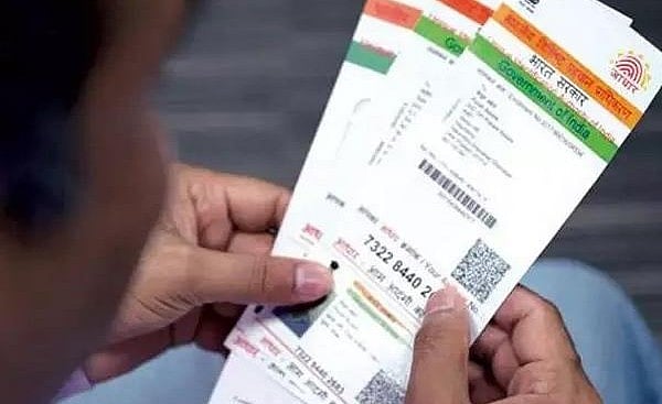 अब बैंक खातों और सिम कार्ड के लिए जरूरी नहीं आधार, कानून में संशोधन को मंजूरी