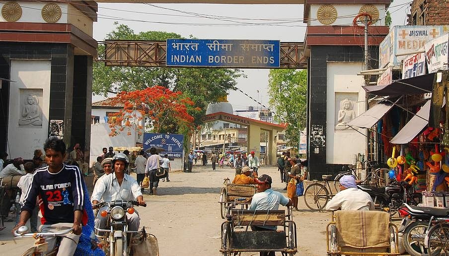 अब नहीं चलते मोदी के नोट नेपाल में, पाबंदी से पर्यटकों के साथ कारोबारी भी  हलकान