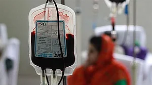 तमिलनाडु: सरकारी अस्पताल की बड़ी लापरवाही, गर्भवती महिला को चढ़ाया एचआईवी से संक्रमित खून, तीन निलंबित