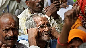 बुजुर्गों की पेंशन बढ़ाने का रास्ता साफ, सुप्रीम कोर्ट ने मोदी सरकार को दिया आदेश