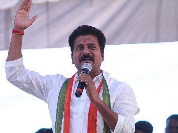 तेलंगाना: केसीआर की रैली से पहले रेवंत रेड्डी को हिरासत में लेने पर कांग्रेस का हमला, कहा- लोकतंत्र पर धब्बा