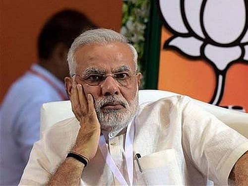 मोदी सरकार में अर्थव्यवस्था धड़ाम, 14 साल में सबसे निचले स्तर पर पहुंचा निवेश, नई परियोजनाओं में भी गिरावट