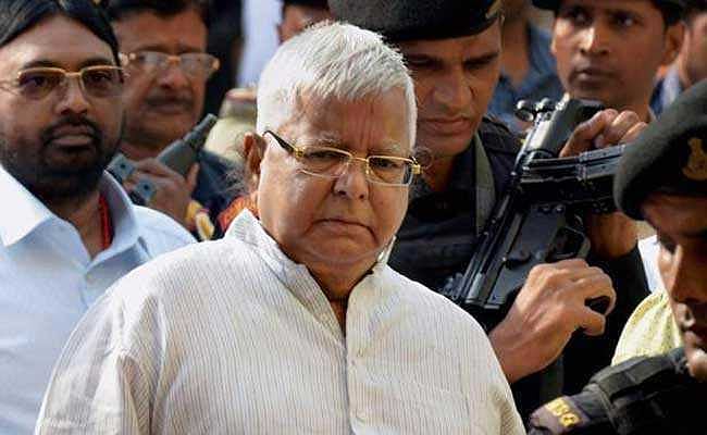 आईआरसीटी टेंडर मामला: लालू यादव को पटियाला कोर्ट से मिली जमानत, राबड़ी और तेजस्वी यादव भी हुए हाजिर