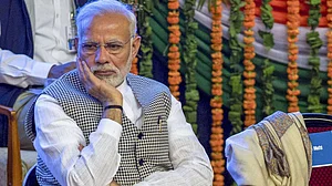 सवर्ण आरक्षण: विरोध की उम्मीद कर रही थी मोदी सरकार, लेकिन विपक्ष ने कर दिया समर्थन, और मुंह ताकती रह गई बीजेपी