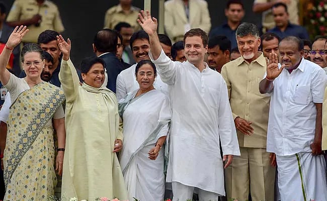 लोकसभा चुनाव 2019ः कोलकाता में महागठबंधन के ट्रेलर से बेचैन बीजेपी, हार की आशंका से भगवा खेमे में हड़कंप