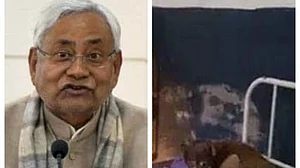 ‘सुशासन बाबू’ का स्वास्थ्य विभाग बदहाल, सरकारी अस्पताल में मरीजों के जगह कुत्तों का कब्जा, विपक्ष ने कसा तंज