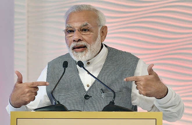 विष्णु नागर का व्यंग्यः भाषणों और झूठ से देश नहीं चलता, लेकिन मोदी जी कहते हैं कि बहुत अच्छी तरह चलता है