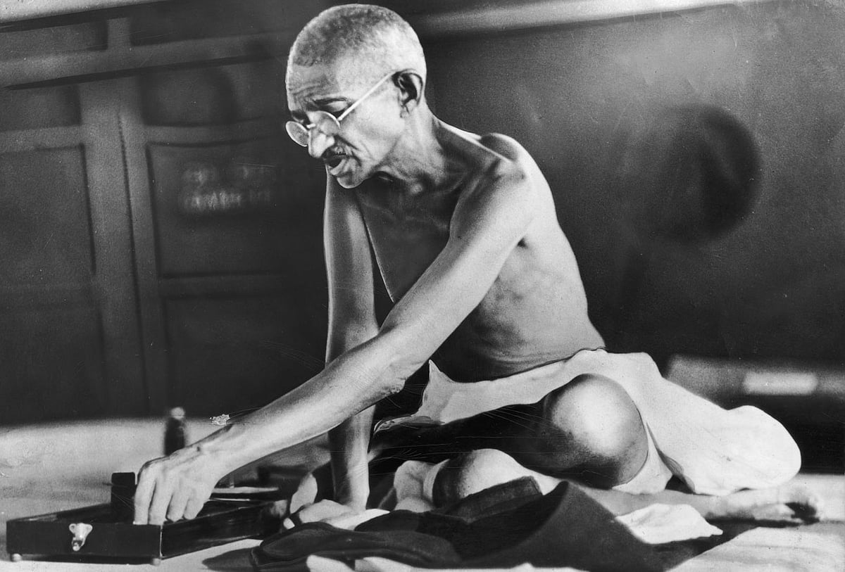 पुण्यतिथि विशेषः गांधी का राजनीति में धार्मिक नैतिकता पर जाेर था