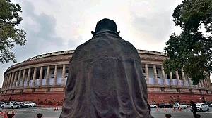 पुण्यतिथि विशेषः भारत के संविधान में गांधी की आत्मा