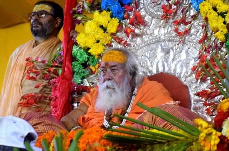 राम मंदिर पर साधु-संतों में दो फाड़, वीएचपी की धर्म संसद से पहले एक धड़े ने किया  निर्माण की तारीख का ऐलान