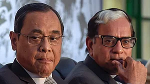सीबीआई विवाद: नागेश्वर राव मामले की सुनवाई से जस्टिस सीकरी भी हटे, इससे पहले सीजेआई गोगोई हो चुके हैं अलग