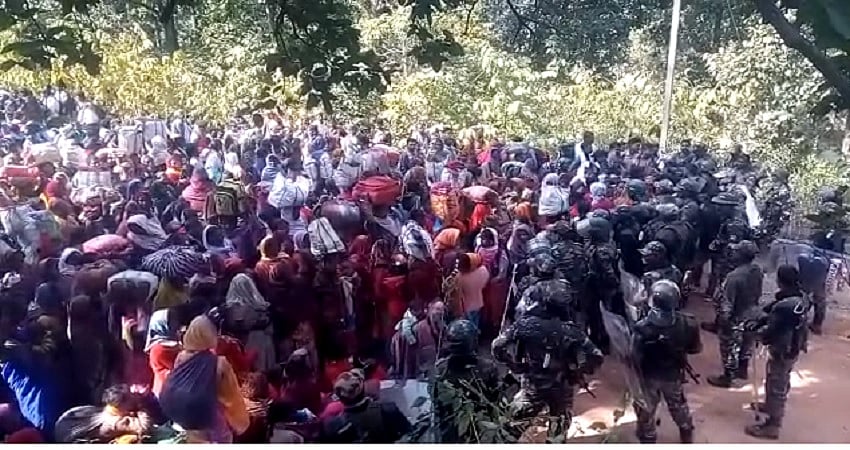 झारखंडः डैम का शिलान्यास करने आ रहे पीएम मोदी का भारी विरोध, हजारों ग्रामीणों को पुलिस ने हिरासत में लिया