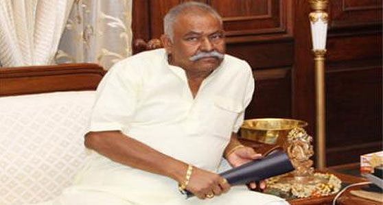 योगी राज में बीजेपी सांसद भी सुरक्षत नहीं, मुरादाबाद के सांसद से 1 लाख रुपये की ठगी, एसटीएफ ने आरोपी को पकड़ा
