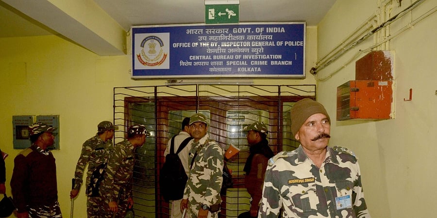 केंद्र  द्वारा बंगाल में  ममता की मंजूरी के बिना सीआरपीएफ की तैनाती ‘अभूतपूर्व’: पूर्व पुलिस महानिदेशकों की राय