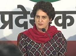 पुलवामा आतंकी हमला: शहीद की बेटी से  प्रियंका गांधी का वादा, कहा- डॉक्टर बनने में करूंगी हर संभव मदद