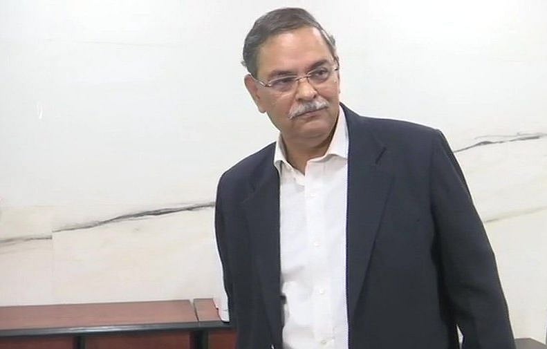 खड़गे ने अपनी सहमति में  जिन तीन अफसरों को सीबीआई प्रमुख के तौर पर चुना था, उनमें नहीं था आर के शुक्ला का नाम