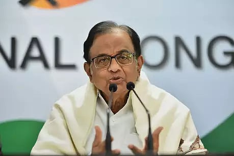 मोदी सरकार के  बजट पर कांग्रेस का तंज, ‘अंतरिम वित्त मंत्री का अंतरिम बजट, खोदा पहाड़, निकली चुहिया’