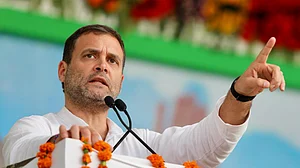 वीडियो: राहुल गांधी का तंज, किसानों को 17 रुपये देने का ऐलान कर 5 मिनट तक ताली बजाते रहे मोदी और उनके मंत्री