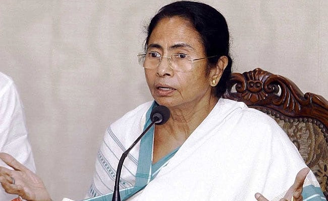 ममता बनर्जी ने मोदी से कहा- एयर स्ट्राइक की जानकारी विपक्ष को दें पीएम और बताएं कितने आतंकी मारे?
