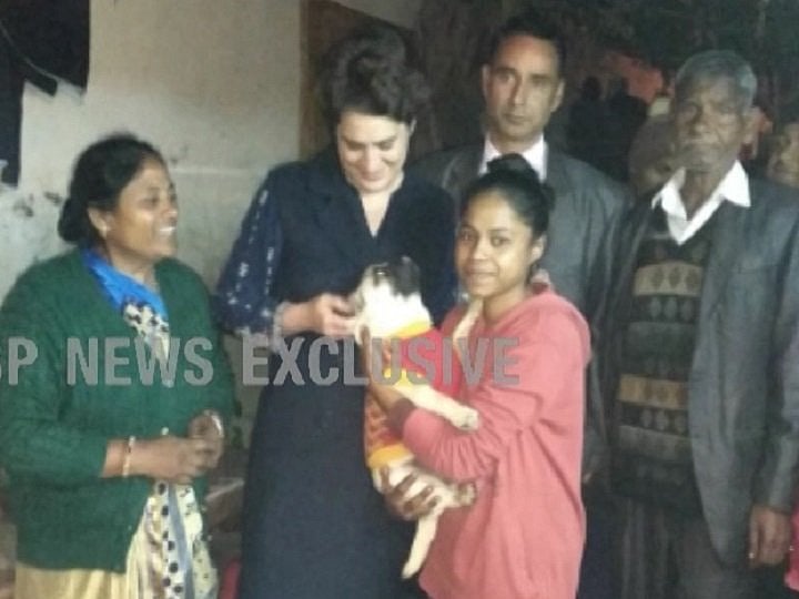 प्रियंका गांधी ने झुग्गी वालों से की मुलाकात, , हर 2-3 महीने में जाती हैं मिलने, इलाज में करती हैं मदद