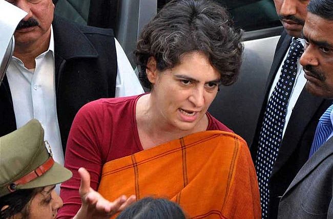 प्रियंका के खिलाफ आपत्तिजनक टिप्पणियों से महिला कांग्रेस में उबाल, सोमवार को देश भर में दर्ज होगी एफआईआर