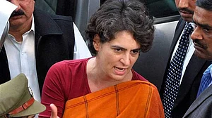 प्रियंका के खिलाफ आपत्तिजनक टिप्पणियों से महिला कांग्रेस में उबाल, सोमवार को देश भर में दर्ज होगी एफआईआर