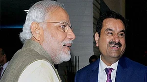 अडानी समूह के हवाले देश के 5 बड़े एयरपोर्ट, 50 साल के लिए मिला ठेका