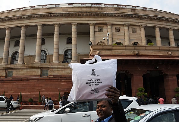 बजट 2019:  देश का युवा अब भी लाचार, रोजगार और नौकरी पर चुप्पी साध गई सरकार