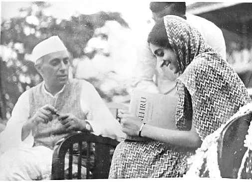 लोकतंत्र के पन्ने: कई ऐतिहासिक घटनाओं का गवाह बना 1962 का लोकसभा चुनाव, कांग्रेस ने लगाई जीत की हैट्रिक