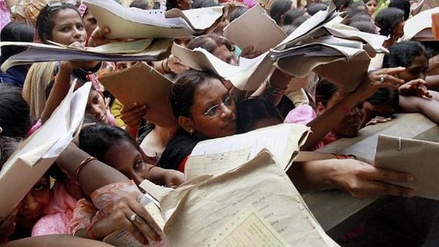रोजगार के आंकड़ों पर घिरी मोदी सरकार, देश बोला- ‘मैं भी बेरोजगार’