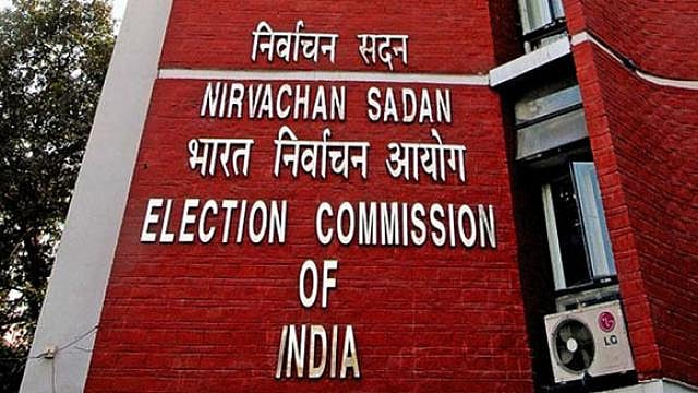 मोदी सरकार के महकमे खुलेआम कर रहे हैं आचार संहिता का उल्लंघन,  नाराज चुनाव आयोग ने नोटिस जारी कर मांगा जवाब