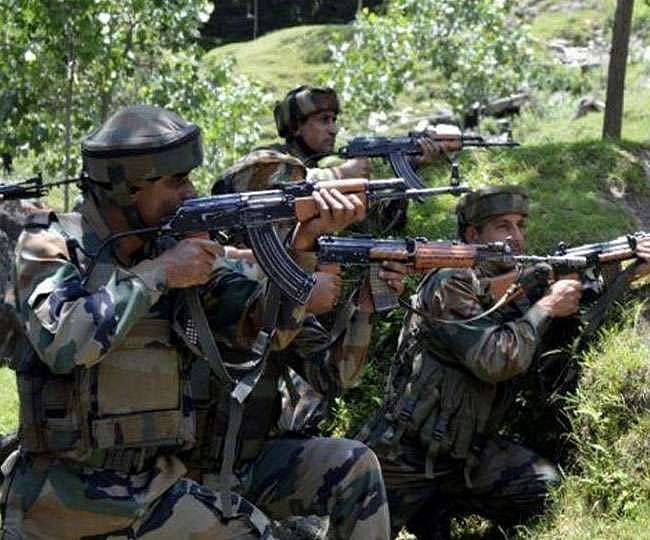 जम्मू-कश्मीर: शोपियां में सुरक्षाबलों और आतंकियों के बीच मुठभेड़, 3 आतंकी ढेर,  कुपवाड़ा  में एनकाउंटर जारी 