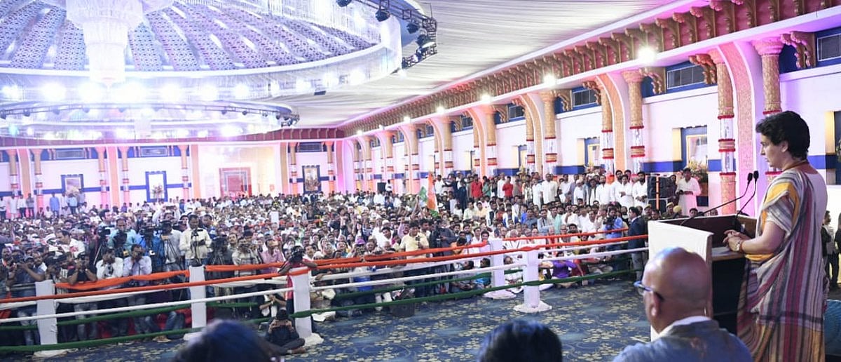 लोकसभा चुनाव 2019 LIVE: वाराणसी में प्रियंका गांधी बोलीं- आज इस देश में अंग्रेजों जैसी तानाशाही की स्थिति 