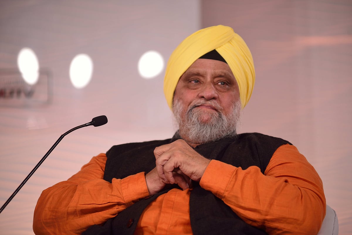 बिशन सिंह बेदी ने कोहली को बताया आधा कप्तान, बोले- धोनी के बिना मैदान में टीम नहीं संभाल पाते विराट