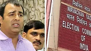 एयर स्ट्राइक के नाम पर वोट मांग रही बीजेपी, चुनाव आयोग को ठेंगा दिखा संगीत सोम बोले- लाहौर में लहराता तिरंगा