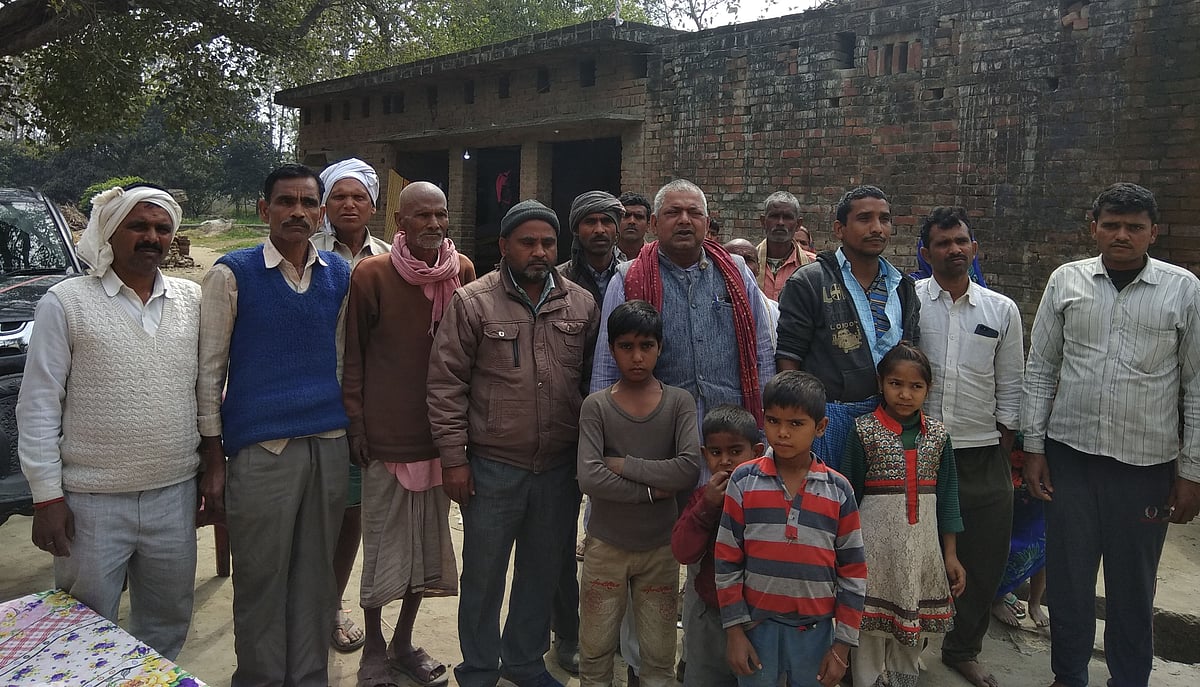 उत्तर प्रदेशः चुनाव सिर पर लेकिन  छुट्टा पशुओं से किसान बेहाल, सरकार की बेरुखी से नाराज