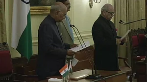 देश के पहले लोकपाल बने जस्टिस पिनाकी घोष, राष्ट्रपति कोविंद ने दिलाई शपथ, जानें उनके बारे में