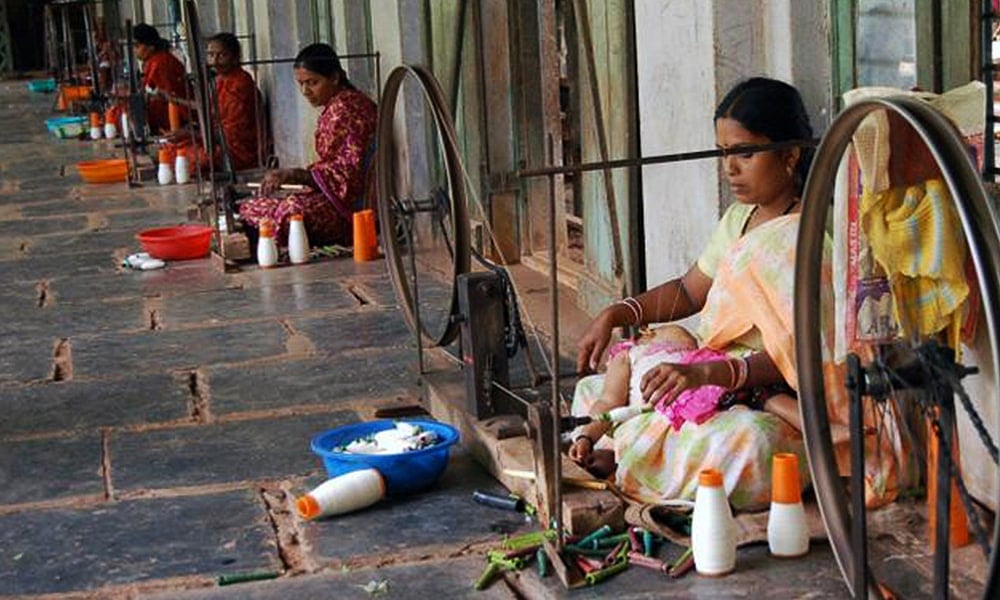 महिला दिवस विशेषः समाज में स्त्रियों की अदृश्य भूमिका