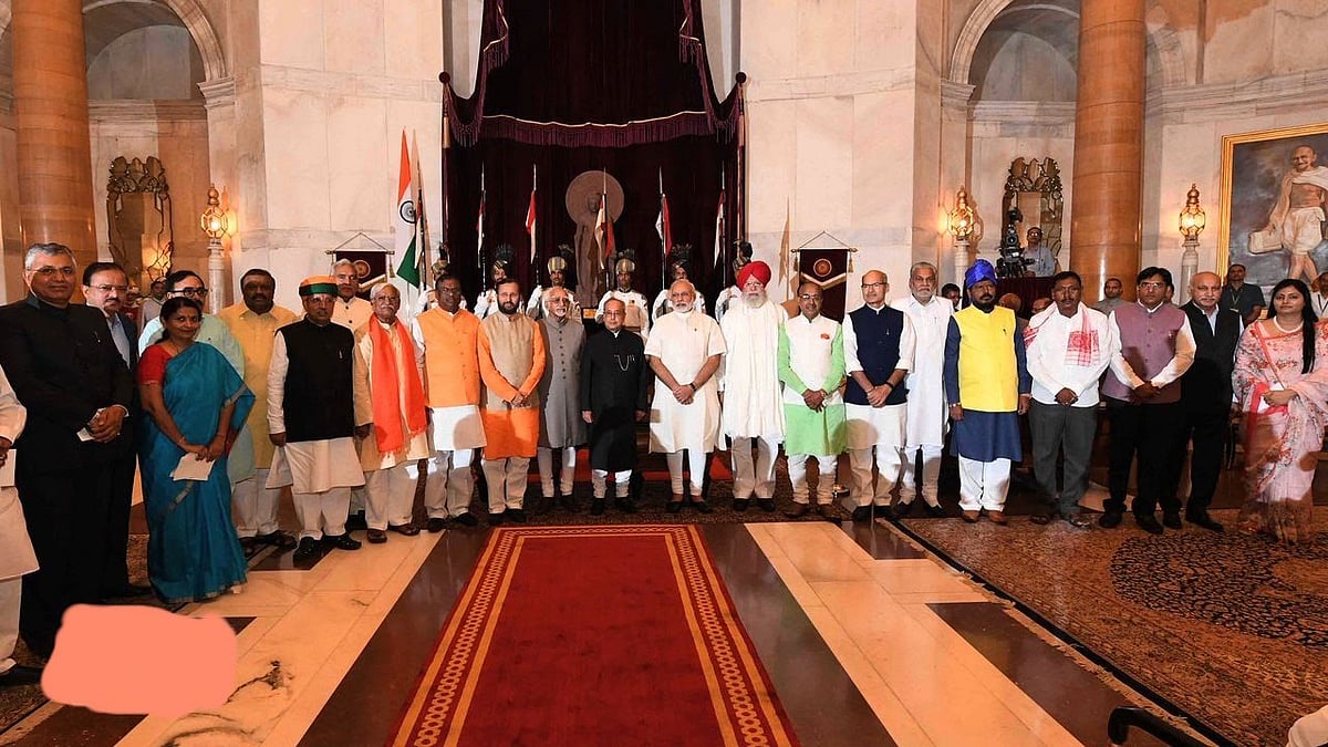 वंशवाद पर प्रहार करने से पहले क्या पीएम मोदी ने अपनी पार्टी और कैबिनेट के  परिवारवाद पर नहीं डाली नज़र !