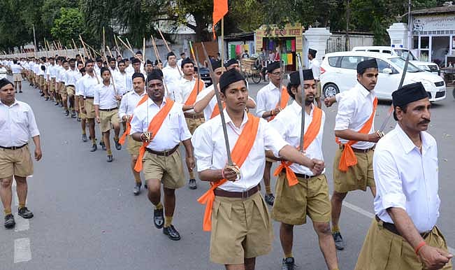 राम पुनियानी का लेखः गांधी के नाम पर संघ ने खुद ही अपने विरोधाभासी राष्ट्रवाद को उजागर कर दिया