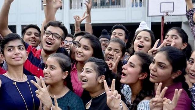 बिहार बोर्ड ने जारी किया मैट्रिक परीक्षा का परिणाम, सावन राज बने टॉपर, ऐसे  चेक करें अपना रिजल्ट 