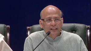 विपक्ष ने ईवीएम के साथ छेड़छाड़ का लगाया आरोप, मामले को सुप्रीम कोर्ट ले जाने का किया ऐलान